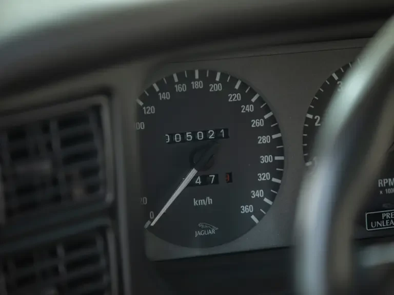 1993 Jaguar XJ220 - Image 20 of 31