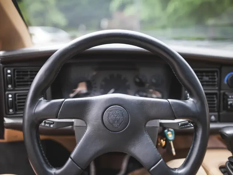 1993 Jaguar XJ220 - Image 15 of 31