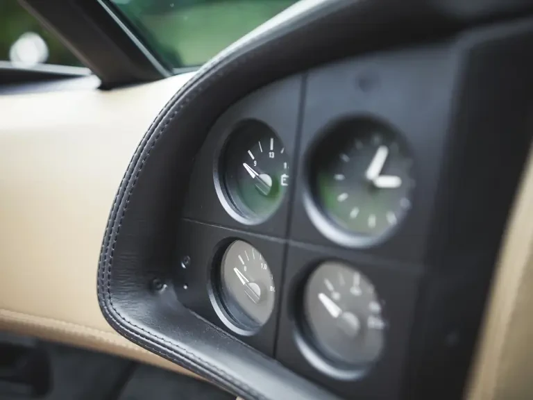 1993 Jaguar XJ220 - Image 16 of 31