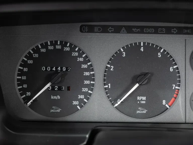 1993 Jaguar XJ220 - Image 11 of 31