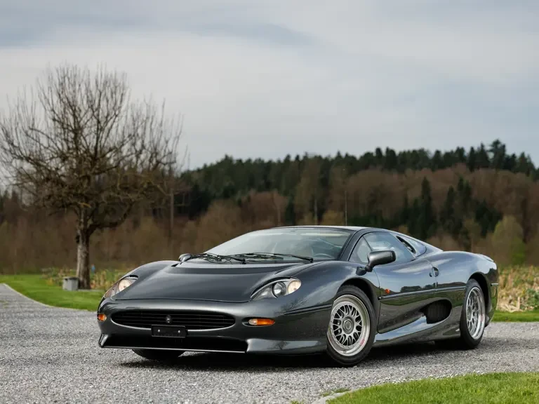1993 Jaguar XJ220 - Image 2 of 31
