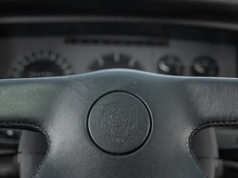 1993 Jaguar XJ220 - Image 16 of 31