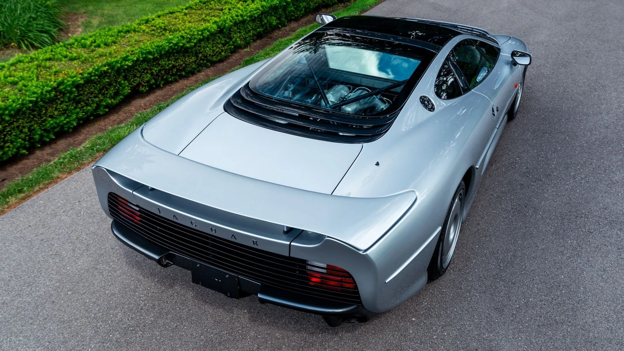 1993 Jaguar XJ220 - Image 4 of 31