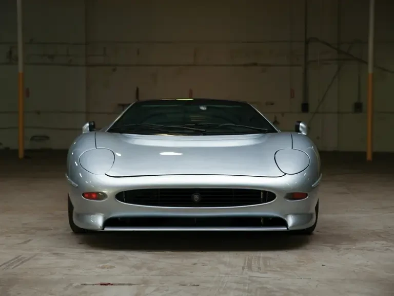 1993 Jaguar XJ220 - Image 9 of 27