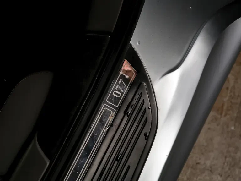 1993 Jaguar XJ220 - Image 15 of 27