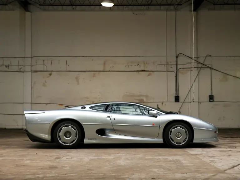 1993 Jaguar XJ220 - Image 6 of 27