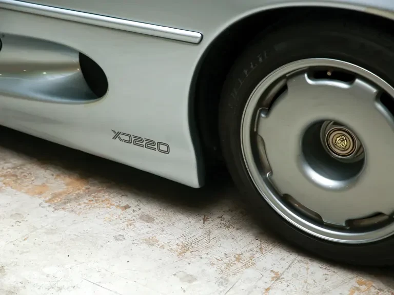 1993 Jaguar XJ220 - Image 8 of 27