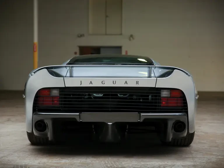 1993 Jaguar XJ220 - Image 10 of 27