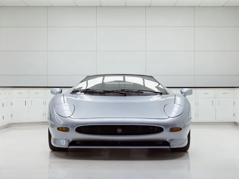 1993 Jaguar XJ220 - Image 6 of 31