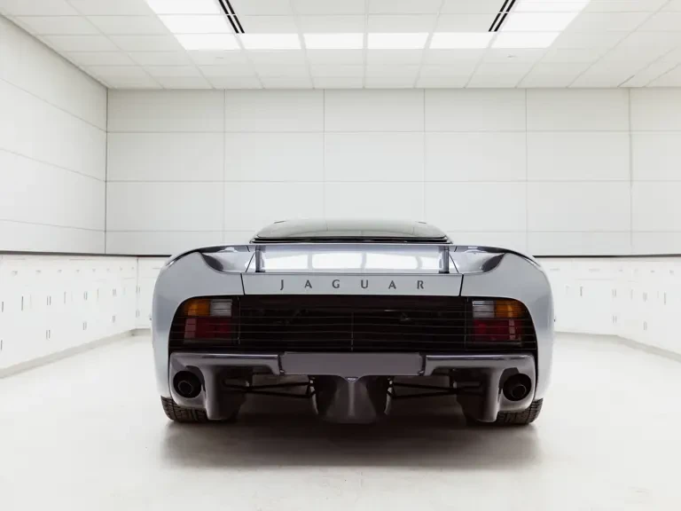 1993 Jaguar XJ220 - Image 7 of 31