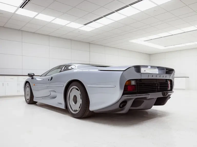 1993 Jaguar XJ220 - Image 3 of 31