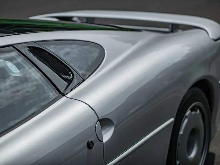 1993 Jaguar XJ220 - Image 28 of 31