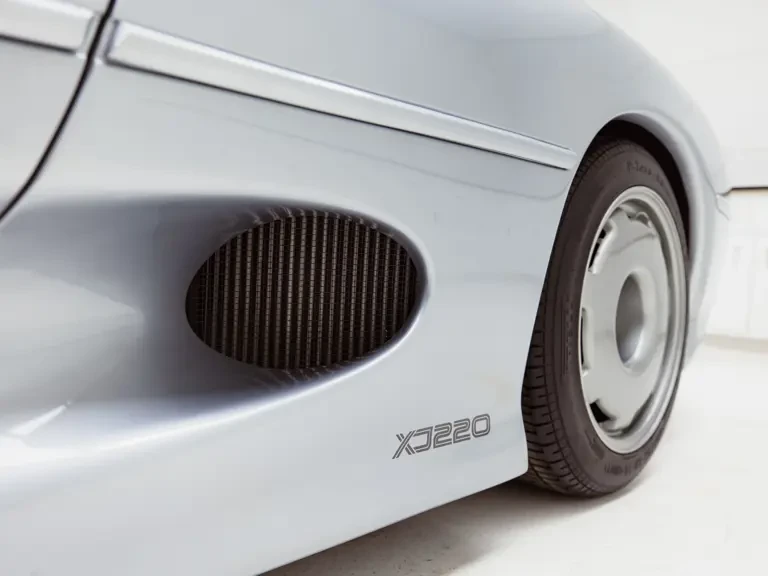 1993 Jaguar XJ220 - Image 19 of 31