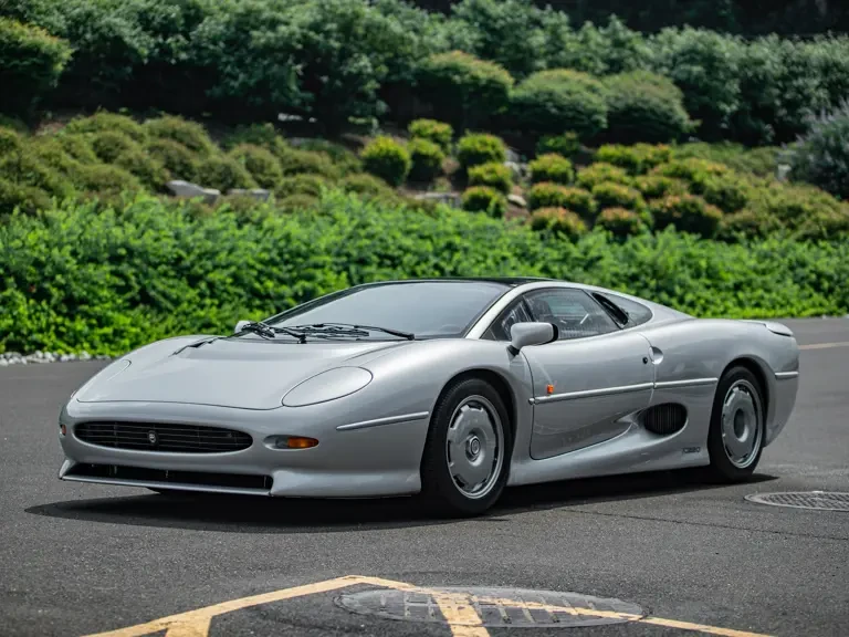 1993 Jaguar XJ220 - Image 2 of 31