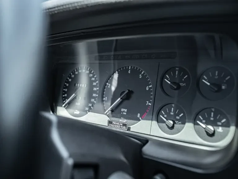 1993 Jaguar XJ220 - Image 13 of 31