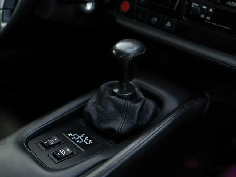 1993 Jaguar XJ220 - Image 14 of 31