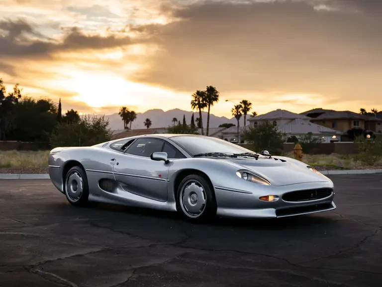 1993 Jaguar XJ220 - Image 2 of 31