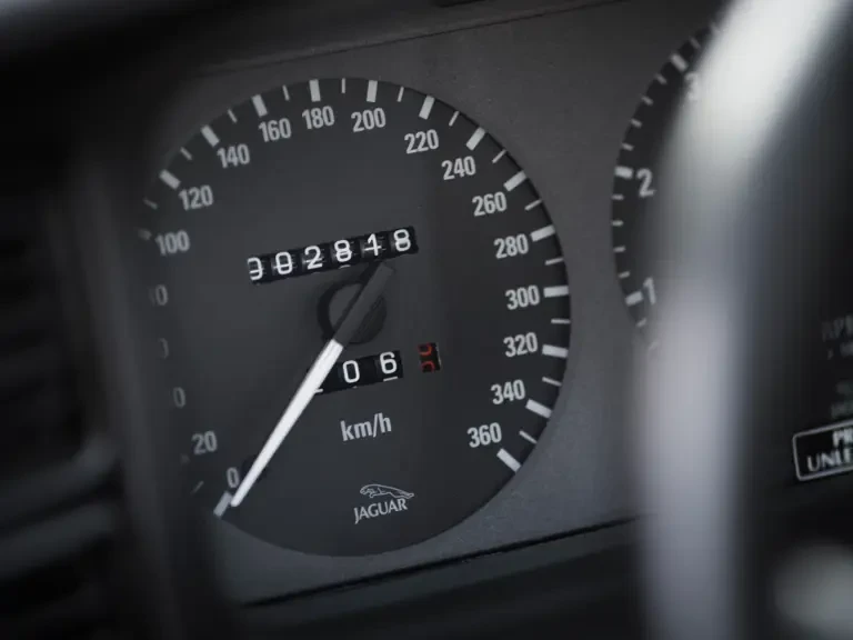 1993 Jaguar XJ220 - Image 20 of 31