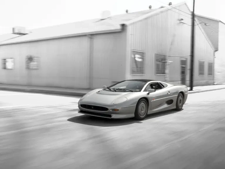 1993 Jaguar XJ220 - Image 29 of 31