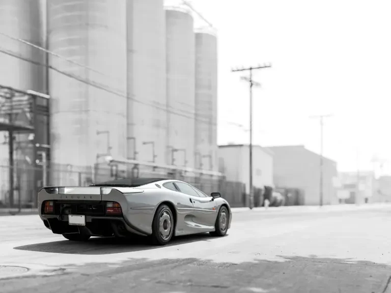 1993 Jaguar XJ220 - Image 4 of 31