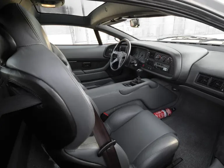1993 Jaguar XJ220 - Image 18 of 31