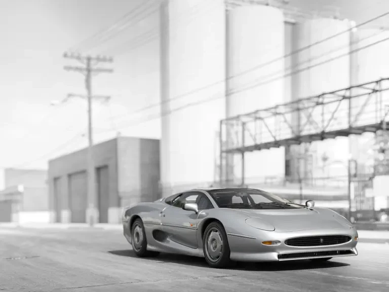 1993 Jaguar XJ220 - Image 2 of 31