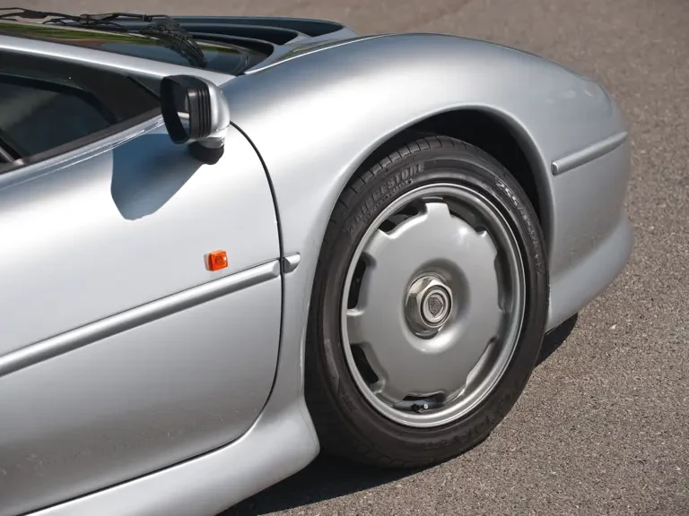1993 Jaguar XJ220 - Image 9 of 22