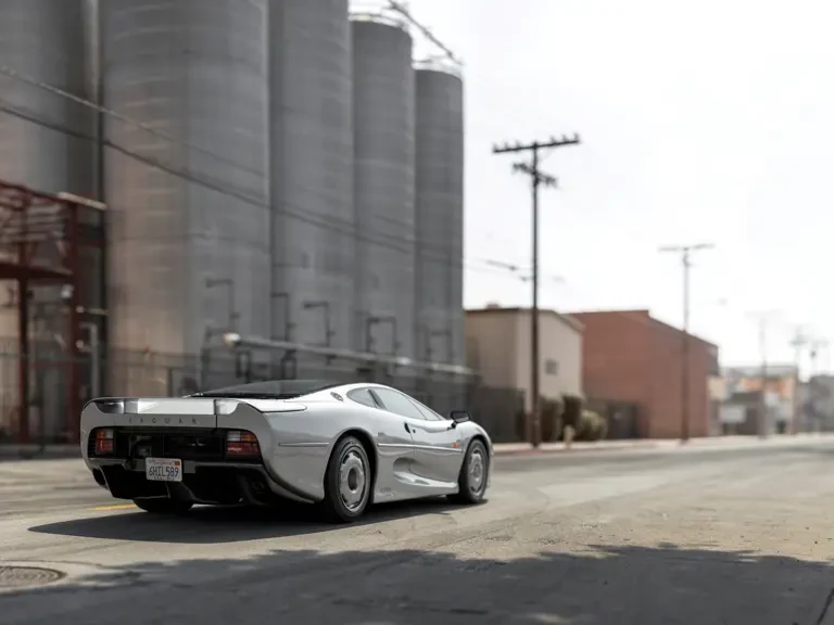 1993 Jaguar XJ220 - Image 5 of 31