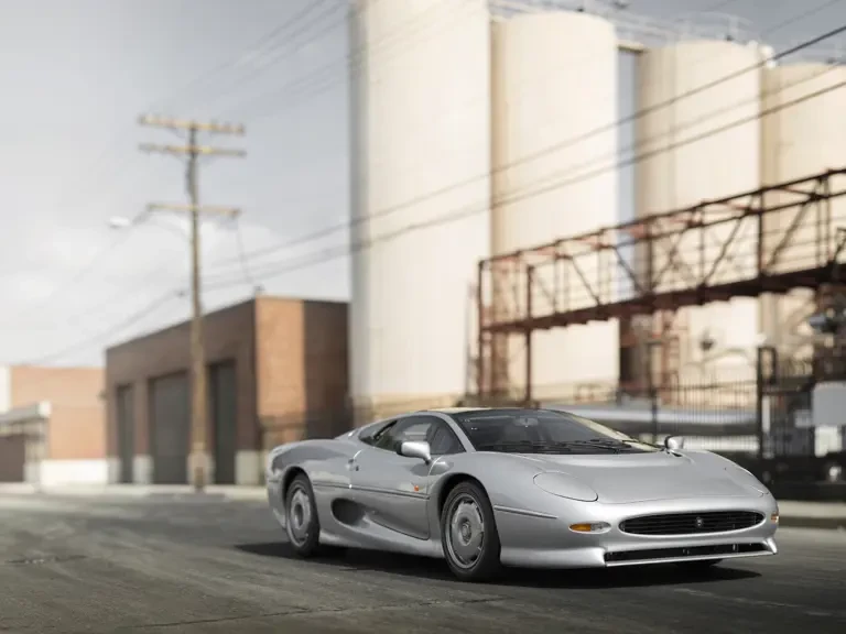 1993 Jaguar XJ220 - Image 3 of 31