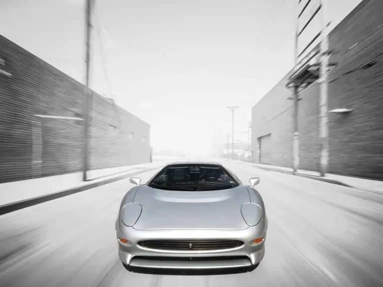 1993 Jaguar XJ220 - Image 31 of 31