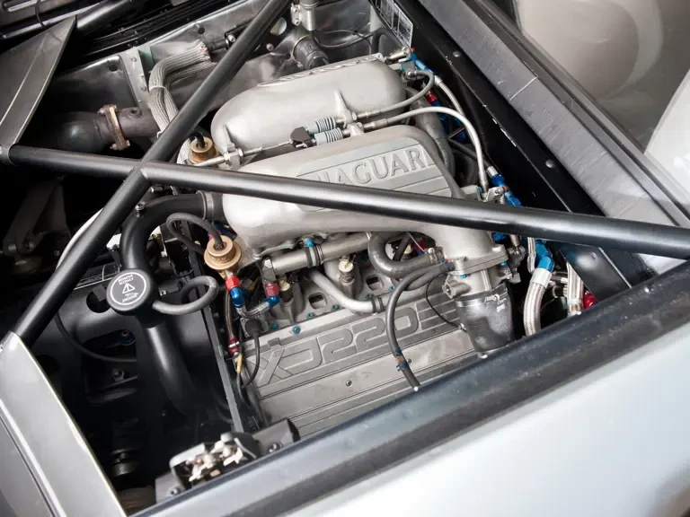 1993 Jaguar XJ220 - Image 17 of 22