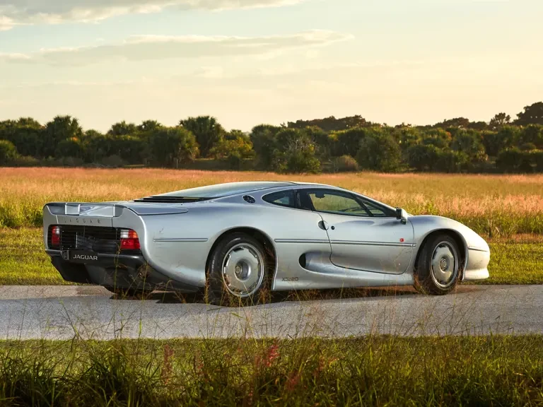 1993 Jaguar XJ220 - Image 9 of 31