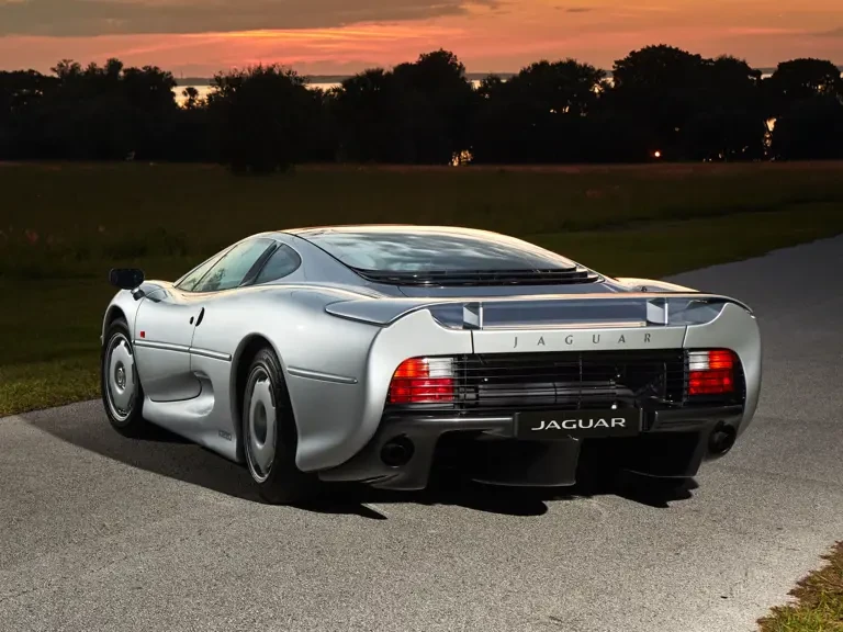 1993 Jaguar XJ220 - Image 3 of 31