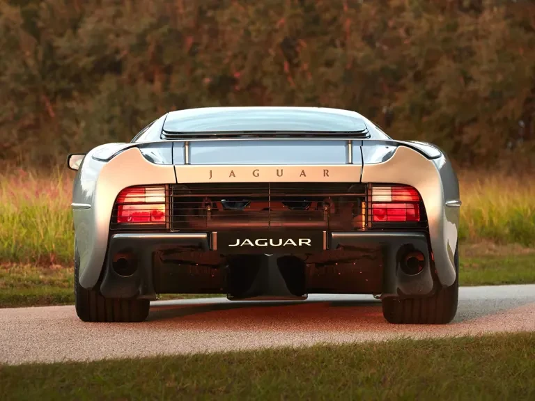 1993 Jaguar XJ220 - Image 13 of 31