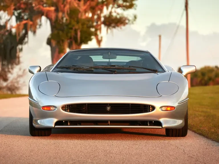 1993 Jaguar XJ220 - Image 12 of 31