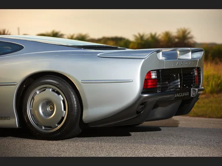 1993 Jaguar XJ220 - Image 20 of 31