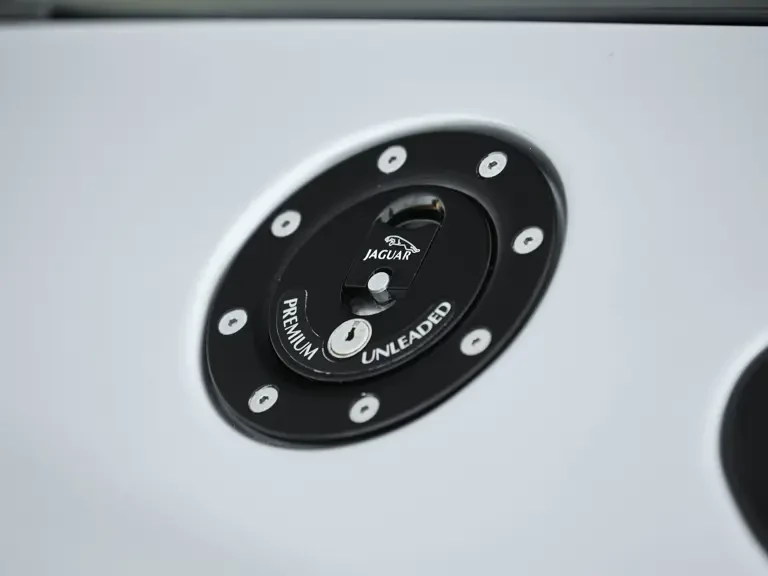 1993 Jaguar XJ220 - Image 21 of 31
