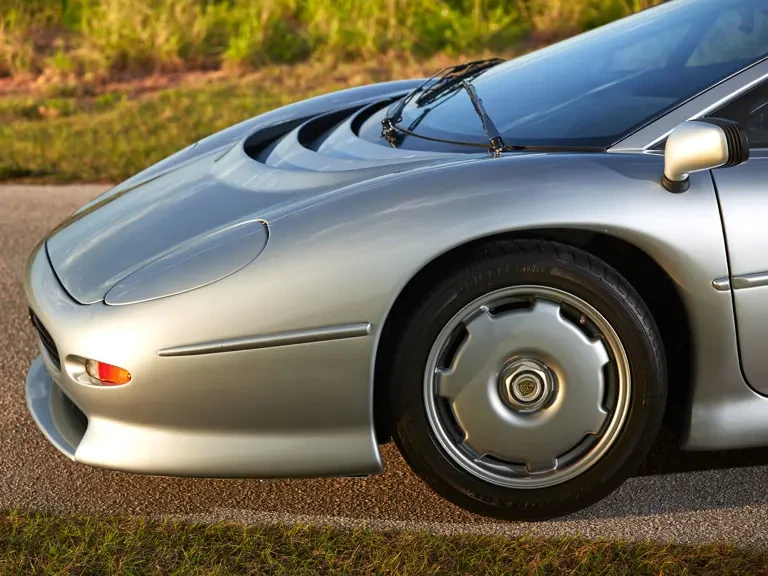 1993 Jaguar XJ220 - Image 19 of 31