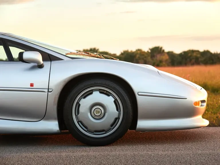 1993 Jaguar XJ220 - Image 27 of 31