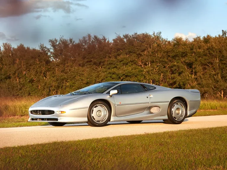 1993 Jaguar XJ220 - Image 8 of 31
