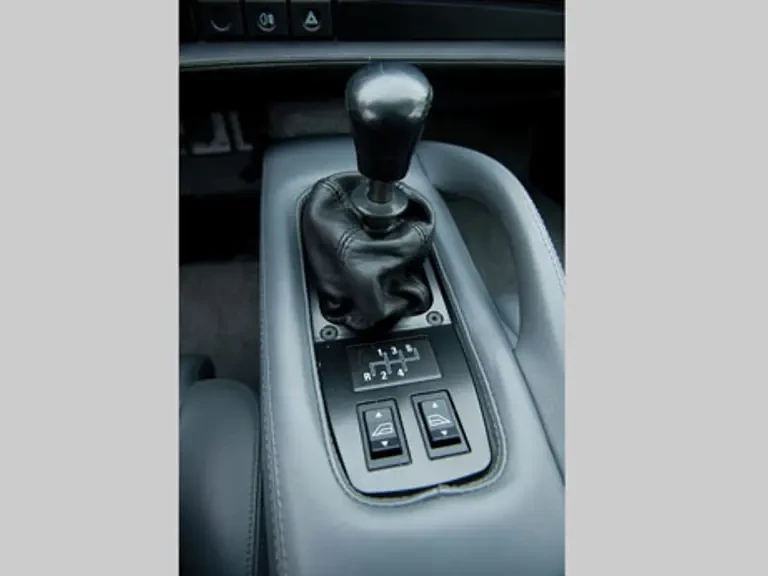 1993 Jaguar XJ220 - Image 19 of 24