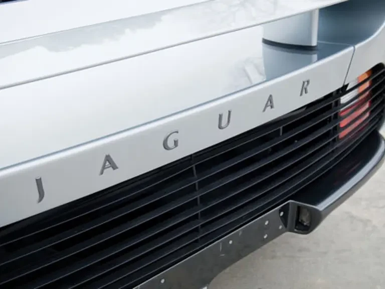 1993 Jaguar XJ220 - Image 16 of 24