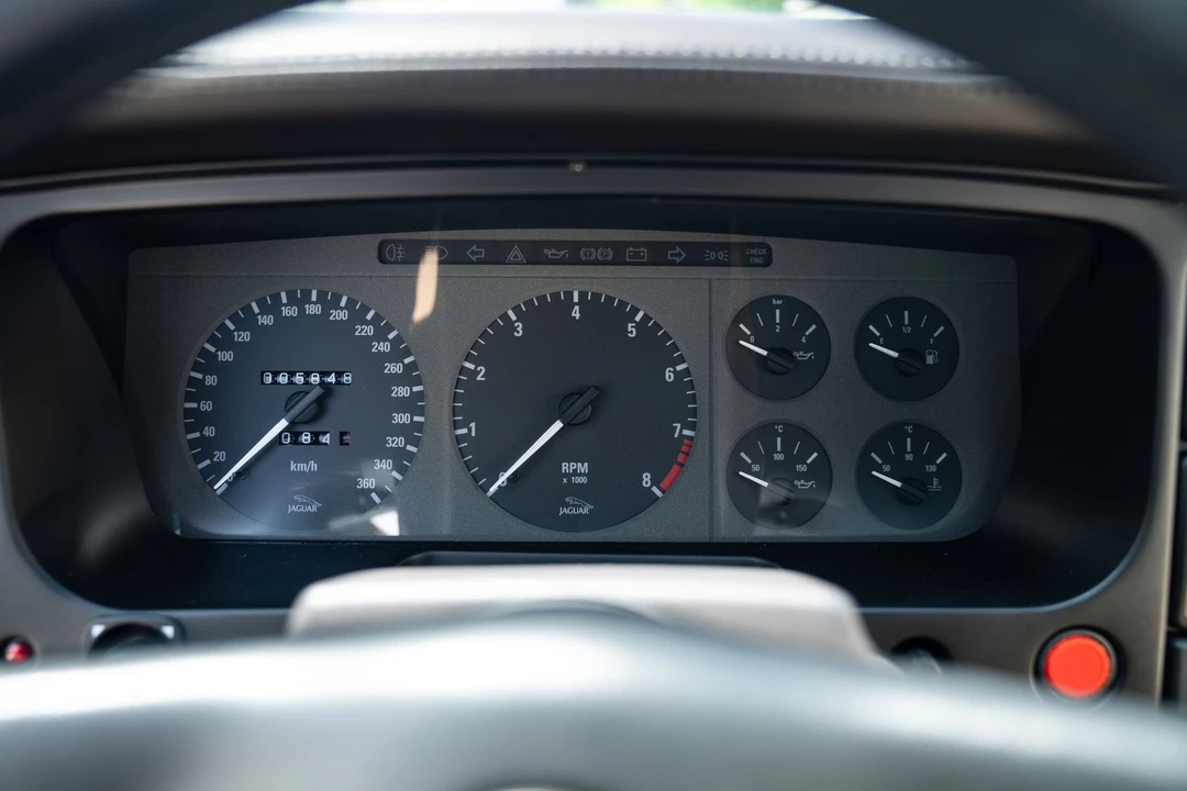 1993 Jaguar XJ220 - Image 27 of 31