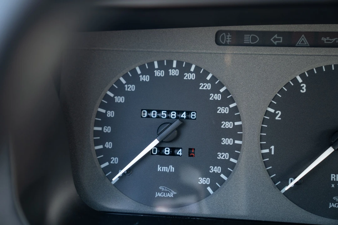 1993 Jaguar XJ220 - Image 29 of 31