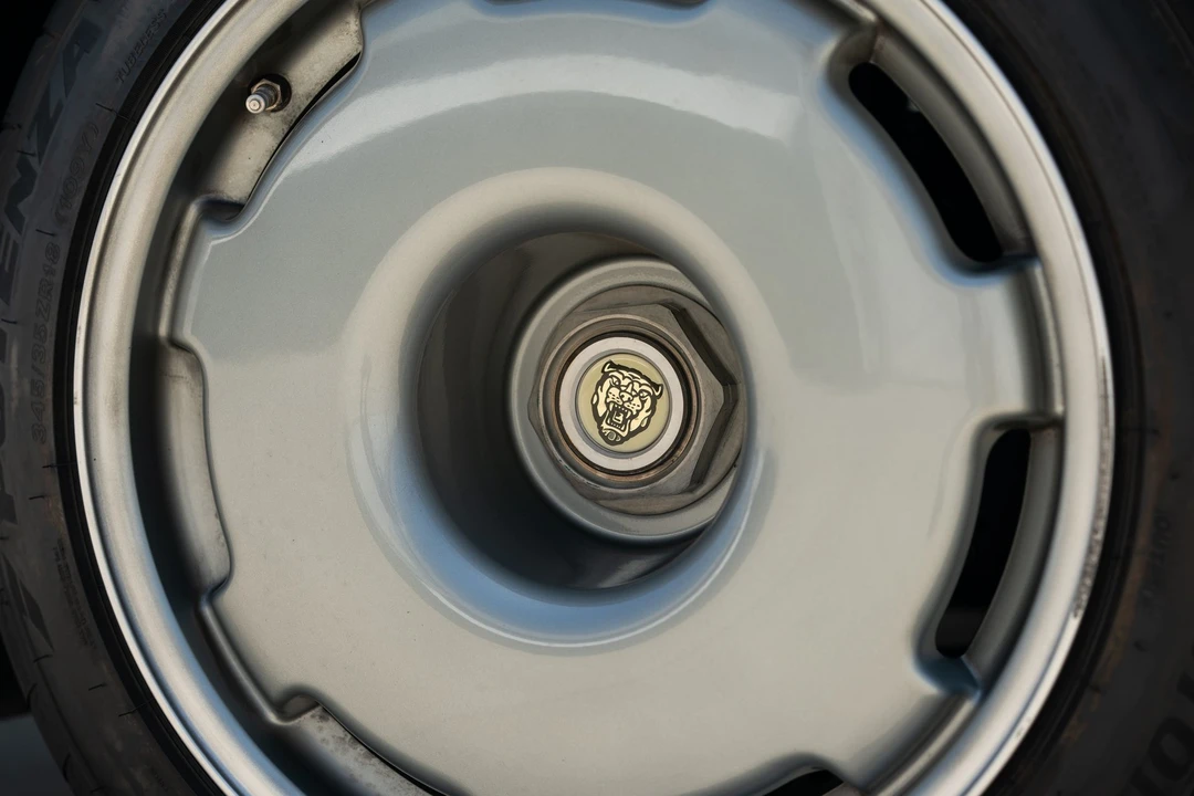 1993 Jaguar XJ220 - Image 18 of 31