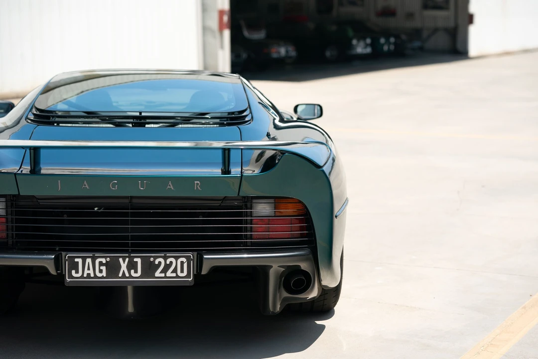 1993 Jaguar XJ220 - Image 17 of 31