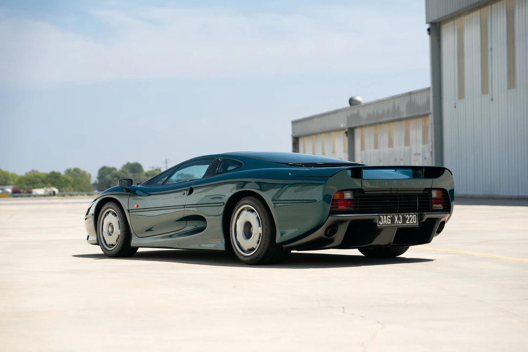1993 Jaguar XJ220 - Image 10 of 31
