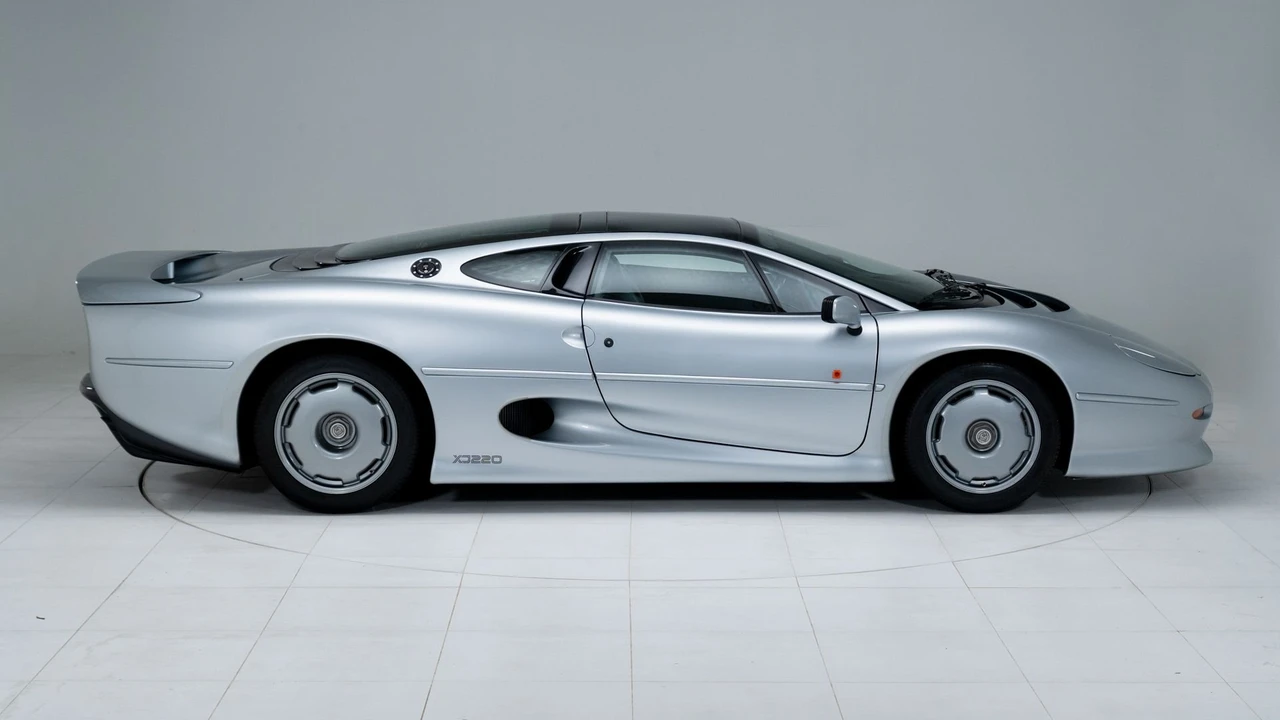 1993 Jaguar XJ220 - Image 31 of 31