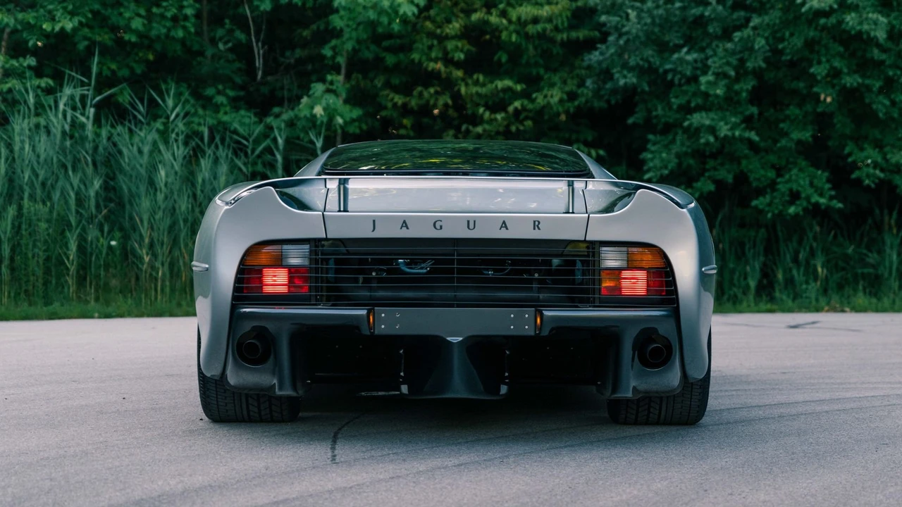 1993 Jaguar XJ220 - Image 3 of 31