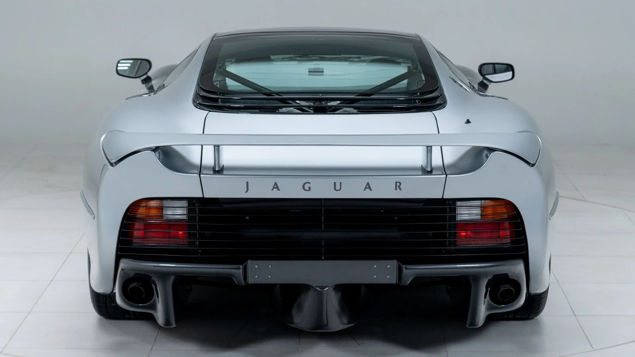 1993 Jaguar XJ220 - Image 26 of 31
